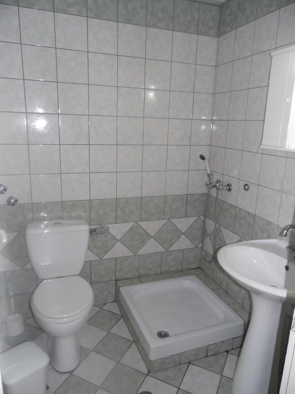 Tellis Holiday Rooms Moraitika Room photo
