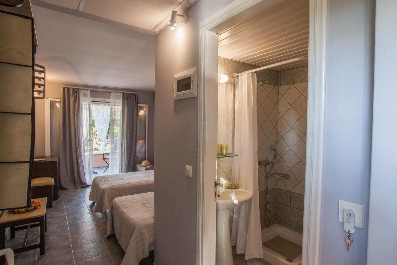 Tellis Holiday Rooms Moraitika Exterior photo