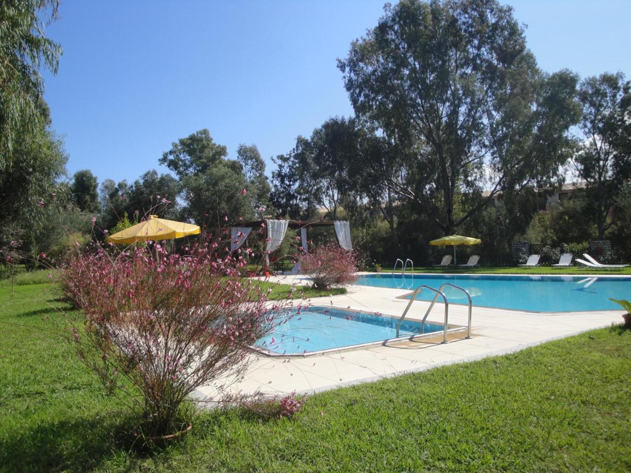 Tellis Holiday Rooms Moraitika Exterior photo